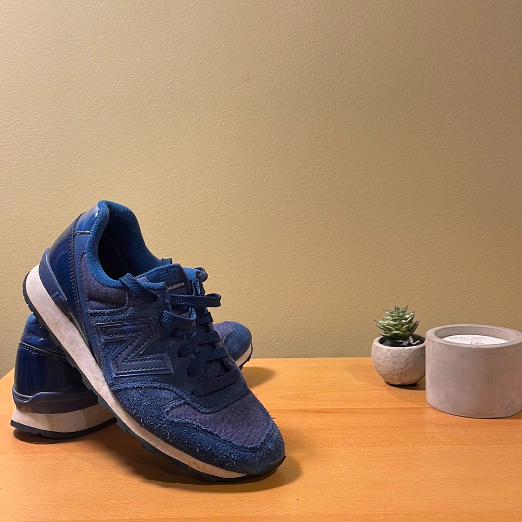 New Balance 696 Womens Sneakers